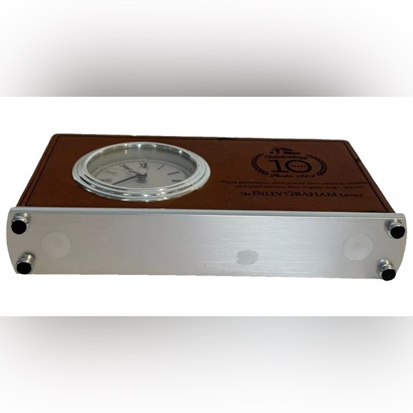 The BILLY GRAHAM Library 10 Year Anniversary Leather Bound Clock COLLECTIBLE - Picture 6 of 9